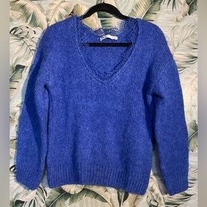 Zara sweater W/ lace details at the collar. New super soft
